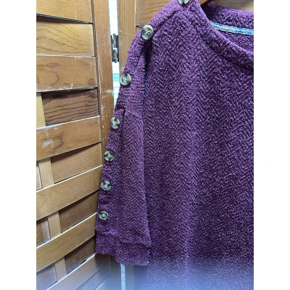 Tetralogy Top Purple Buttons Down The Sleeves Size XL‎
